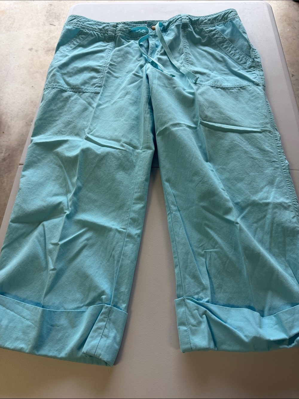 Woman’s Mossimo Light Aqua Drawstring Capri Pants, Size XL